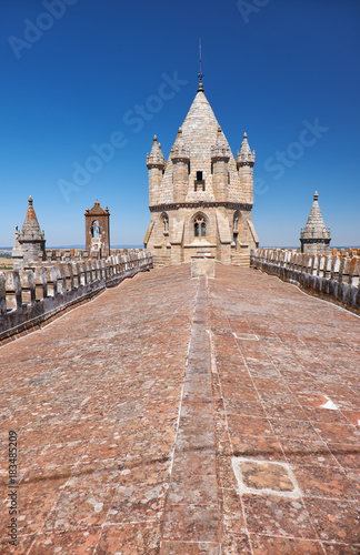 Lantern tower over the roof of Cathedral of Evora, Basilica Se Catedral de Nossa Senhora