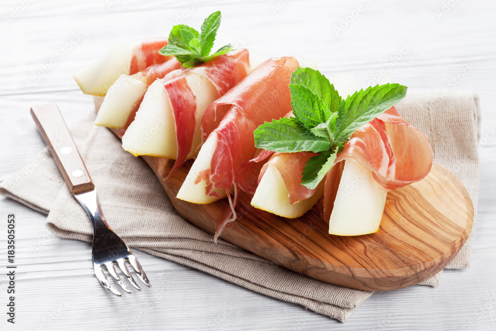 Fresh melon with prosciutto and mint Fresh melon with prosciutto and mint