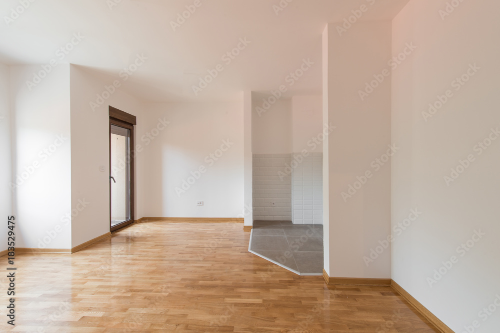 Obraz premium Modern architecture of new empty apartment