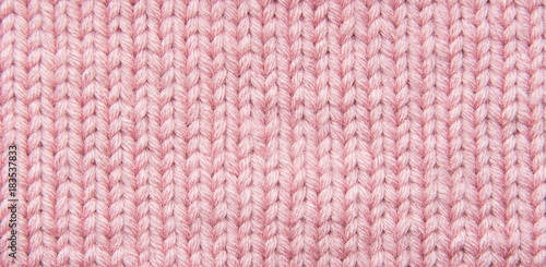 Obraz na płótnie stockings with knitting needles and pink woolen thread w salonie