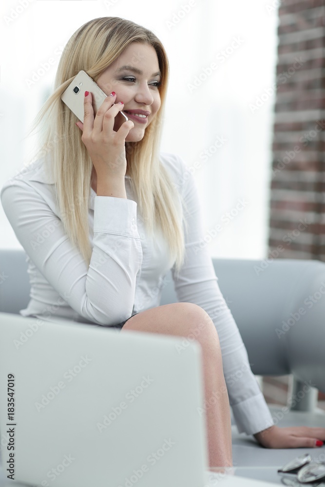 business woman talking on mobile phone business woman talking on mobile phone