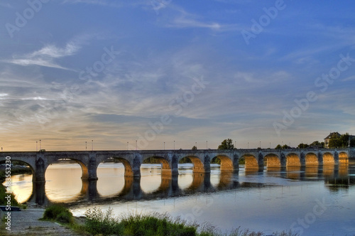 Pont Cessart, Brücke zur Altstadt Saumur, erbaut 1756-70, Saumur, Département Maine-et-Loire, Frankreich
