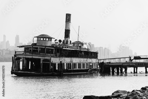 Slika na platnu The ferryboat Binghamton, a workhorse that served on the Hudson River for more than a century