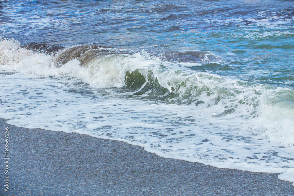 Fototapeta premium High waves at stormy sea.