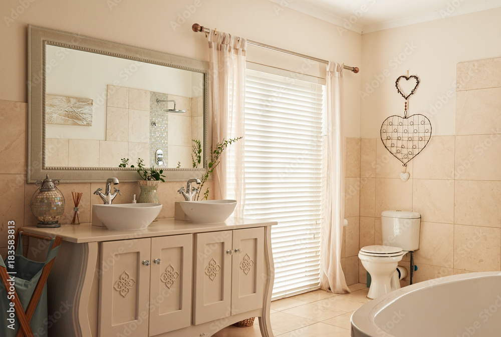 Fototapeta premium Stylish bathroom interior in a modern suburban home