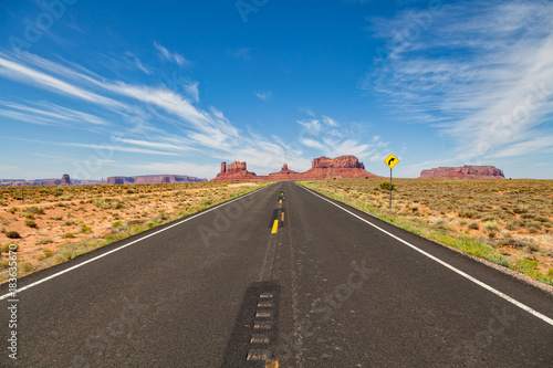 Highway to Monument Valley