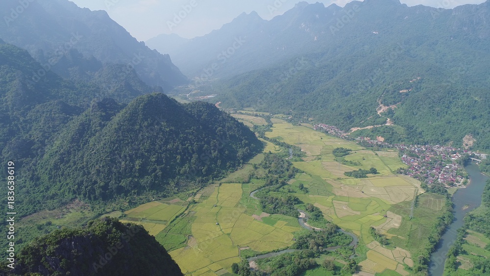 Laos Autour de Viang Vieng vue du ciel