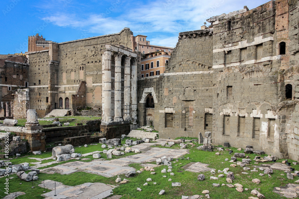 ruins of Foro Traiano in rome 