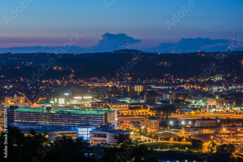 Skyline of Pittsburgh, Pennsylvania from Mount Washington at Night © Christian Hinkle