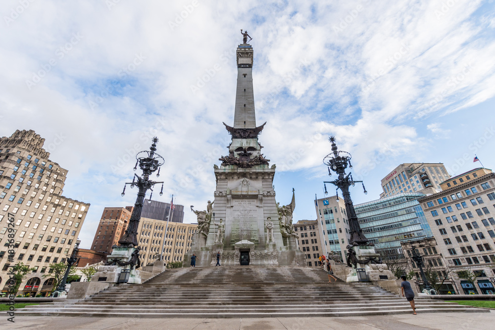Fototapeta premium Soldiers and Sailors Memorial in downtown Indianapolis Indiana