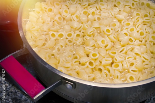 macaroni in the pot cooking