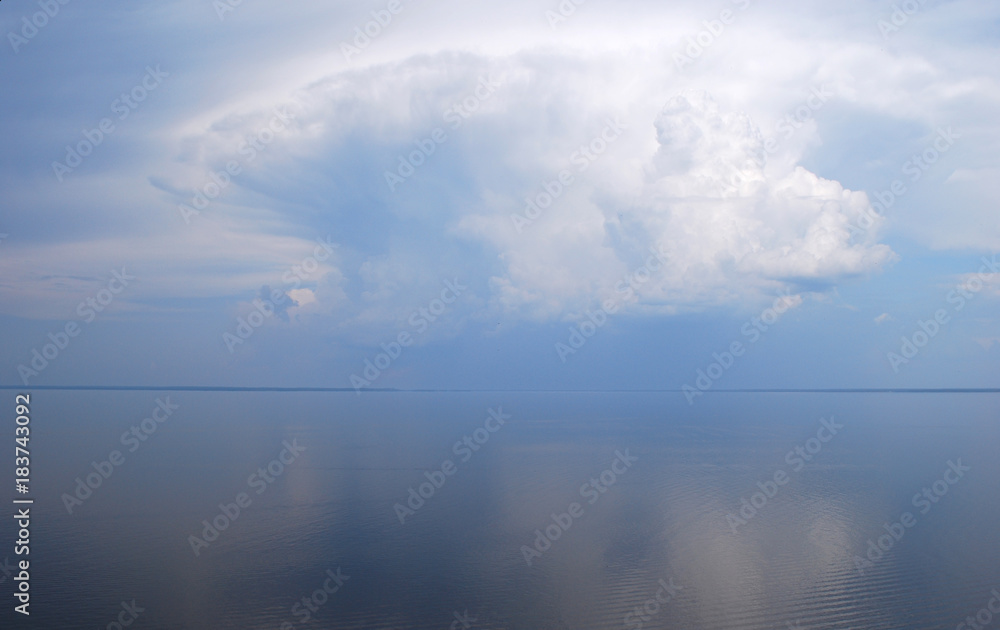 Fototapeta premium Cloud reflection