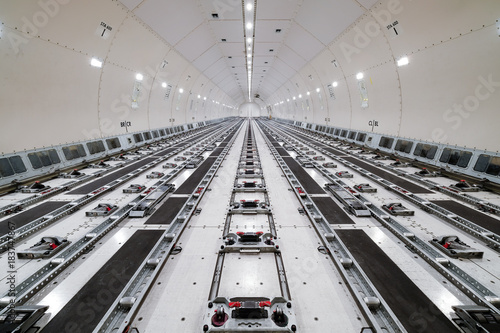 Frachtraum im Flugzeug 