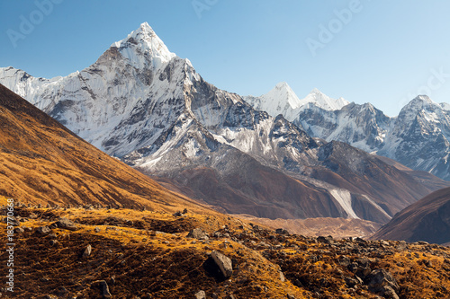 Ama Dablam, Everest region, Himalaya, Nepal © Dmytro Kosmenko