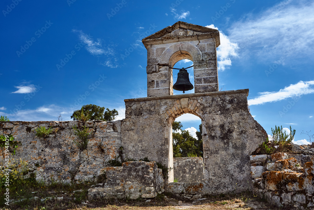 Obraz premium Orthodox chapel in the Venetian fortress of Agia Maura at the Greek island of Lefkada.