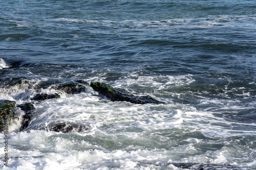  sea ​​waves of stones