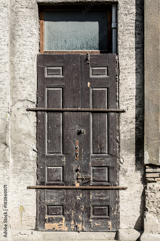Naklejka premium interesting old door