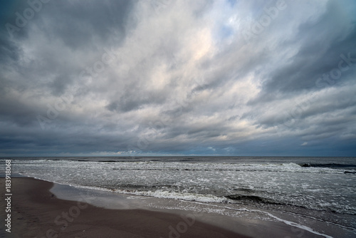 Fototapeta Naklejka Na Ścianę i Meble -  stormy landscape on the beach