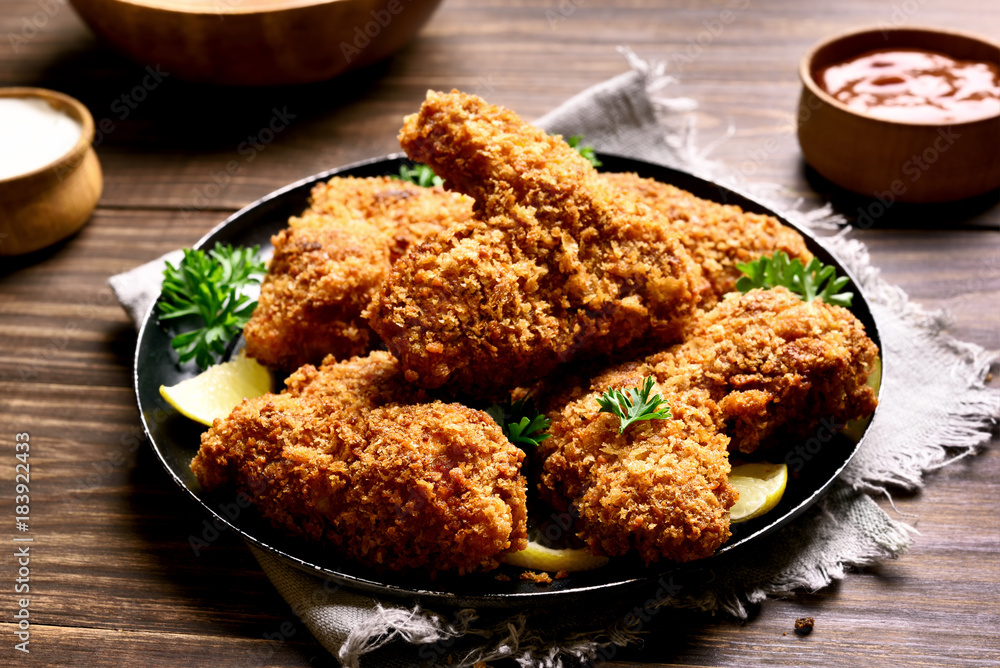 Appetizing crispy chicken wings Appetizing crispy chicken wings