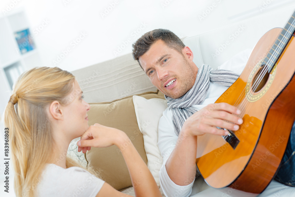 Naklejka premium couple relaxing