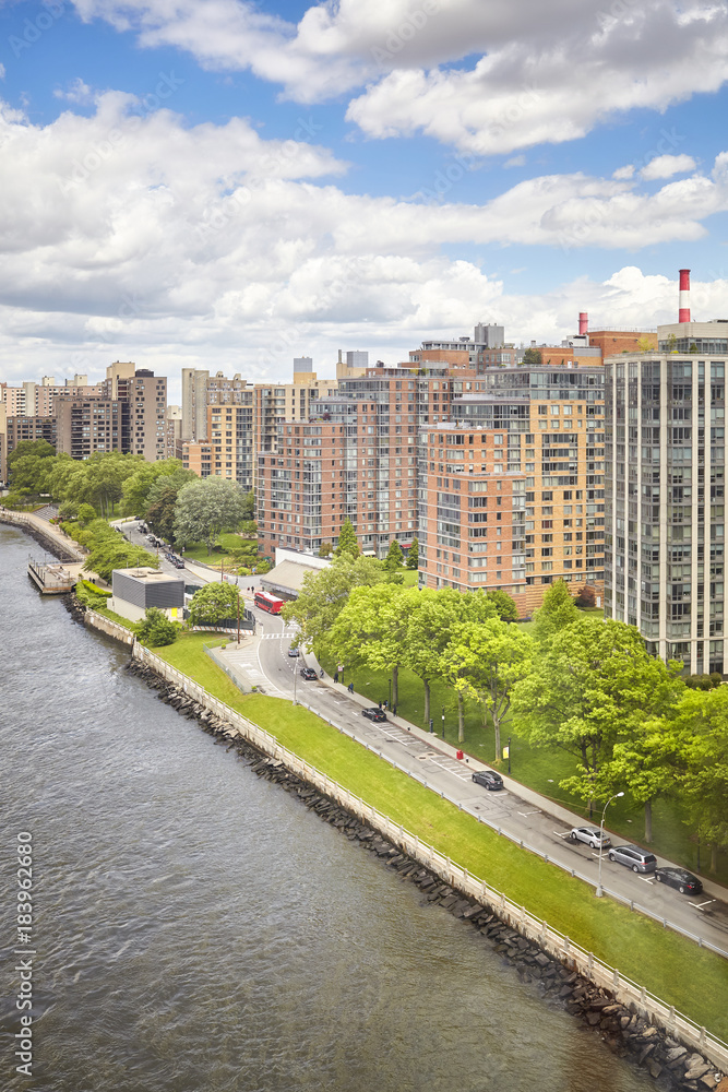Obraz premium Roosevelt Island waterfront aerial picture, New York City, USA.