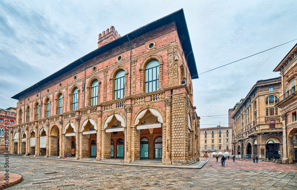 Fototapeta premium buildings on main square of Bologna