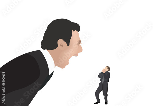 persone agitate che urlano 