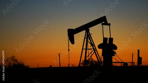 Oil Field Pump Jack Fracking Machine Drills Pumps Resources