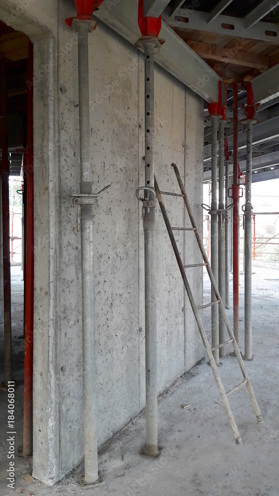 Costruire - Cantiere edile e lavori in corso Costruire - Cantiere edile e lavori in corso