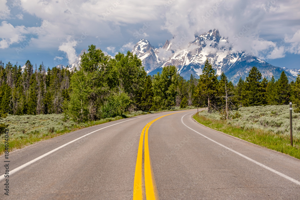 Naklejka premium Highway in Grand Teton National Park