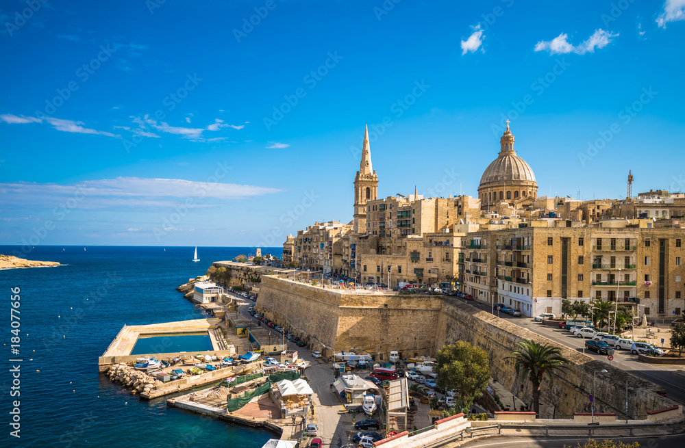 View of Valletta, the capital of Malta - obrazy, fototapety, plakaty 