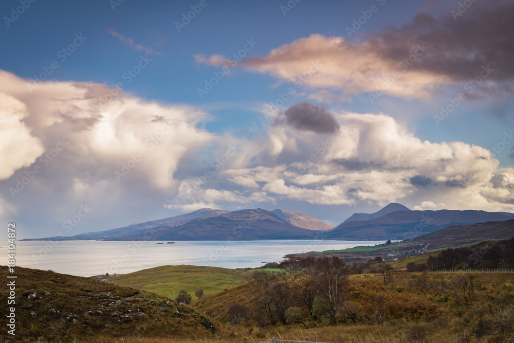 Naklejka premium Cloud over mountains