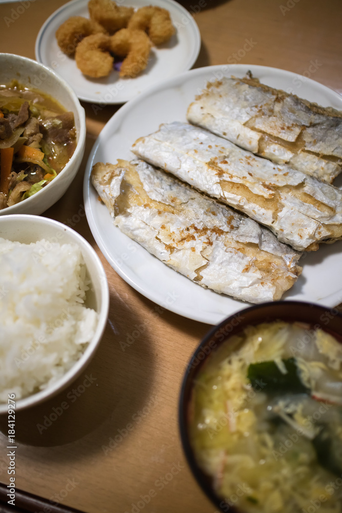 日本の食卓 日本の食卓