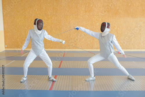 blocking defense of a fencer