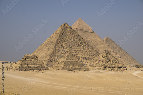 pyramid of guiza