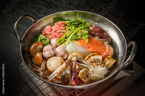 パクチー鍋　Vietnamese seafood coriander  hot pot