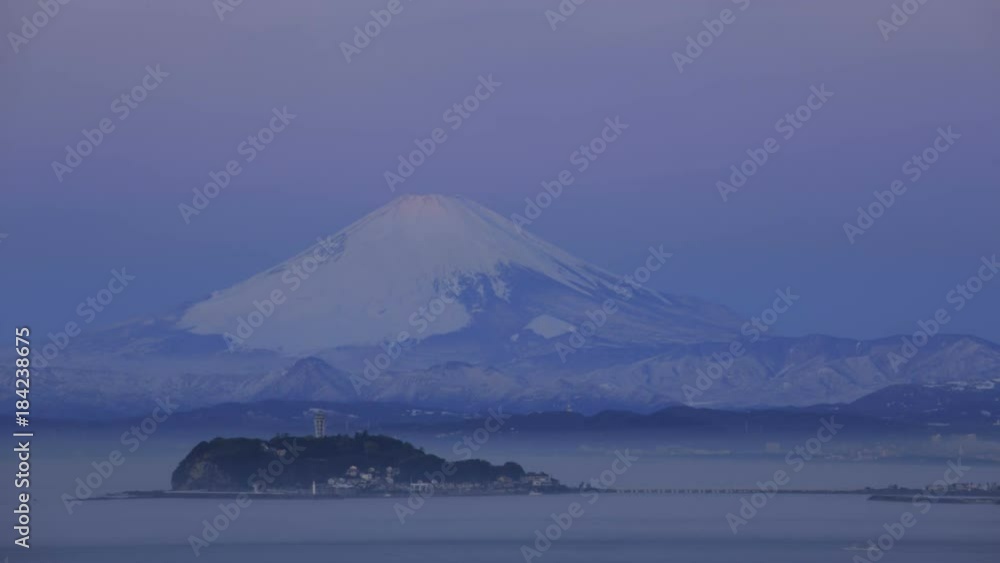 逗子市の高台から雪景色の紅富士と箱根の山々Timelapse-DF 逗子市の高台から雪景色の紅富士と箱根の山々Timelapse-DF