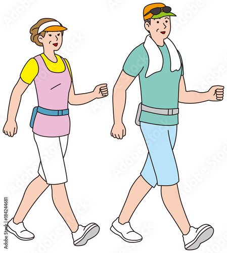 夏の服装でにウオーキングする中年夫婦