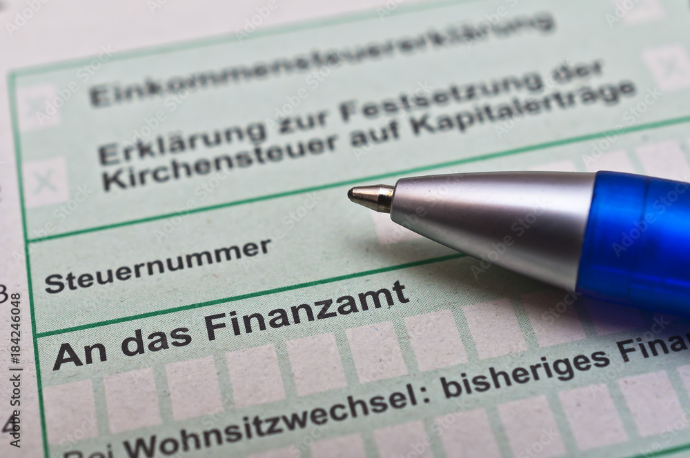 Obraz premium Finanzamt Steuererklärung 