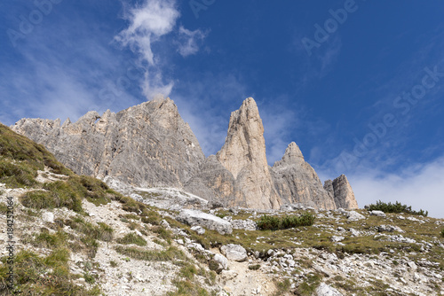Italien, Dolomiten, Hochpustertal, Naturpark Drei Zinnen, auf der Südseite der Drei Zinnen.