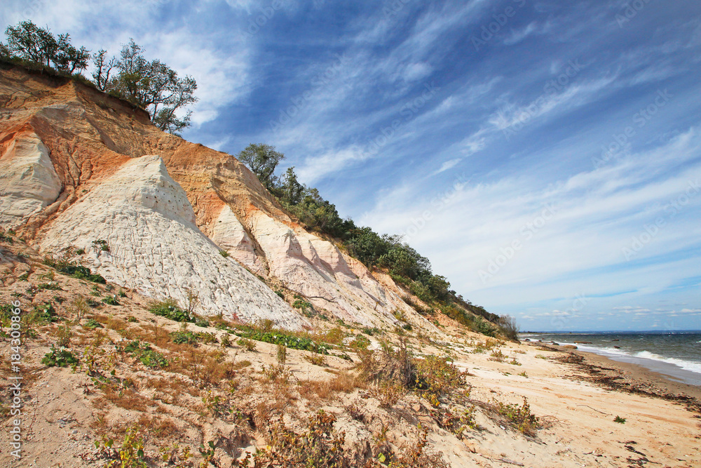Naklejka premium Seaside cliffs, Caumsett State Historic Park Preserve, New York