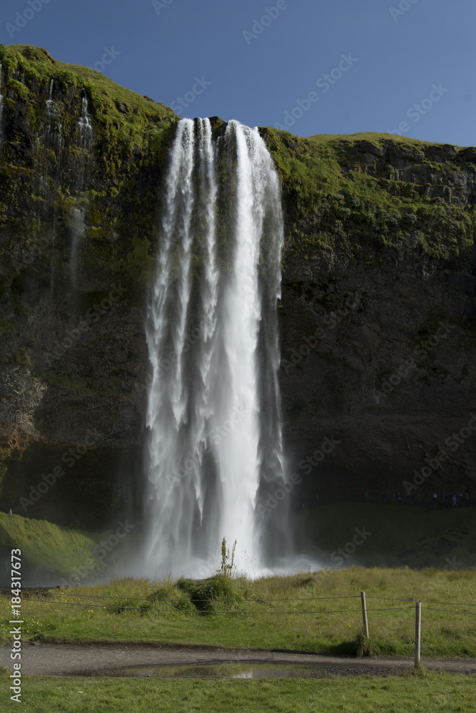Cascade Cascade