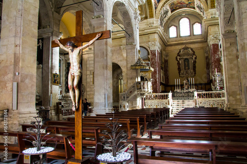 CAGLIARI, ITALIA - NOVEMBRE 9, 2013: Particolare degli interni della cattedrale di Santa Maria Assunta e di Santa Cecilia del quartiere castello di Cagliari - Sardegna