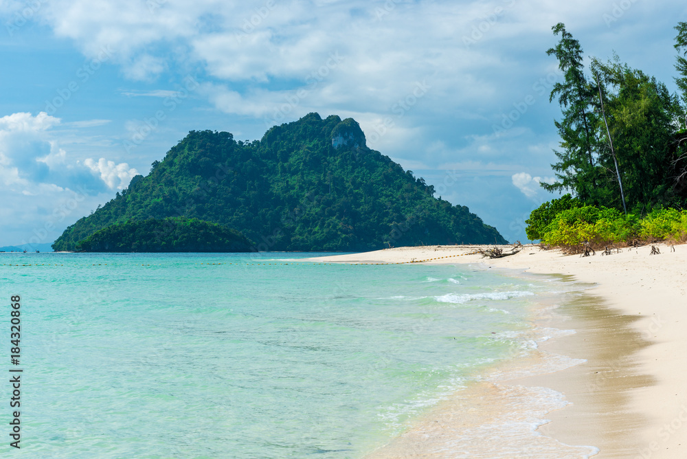 Fototapeta premium landscape Poda Island, Thailand in good sunny weather