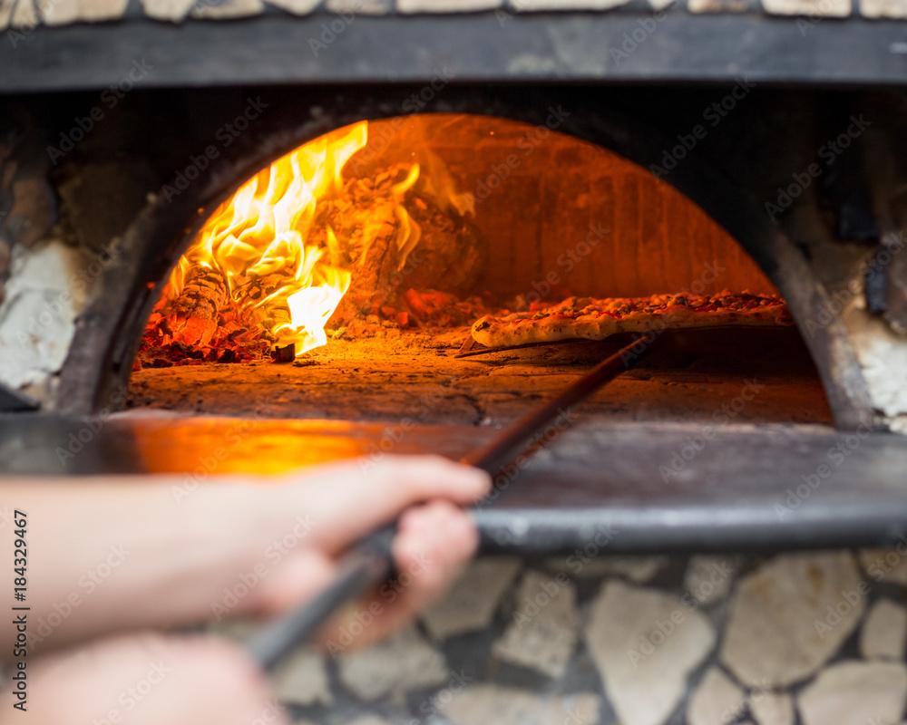 Wood-fired pizza oven