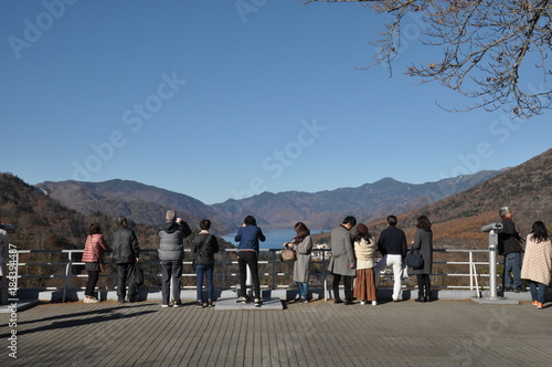 中禅寺湖 観光客