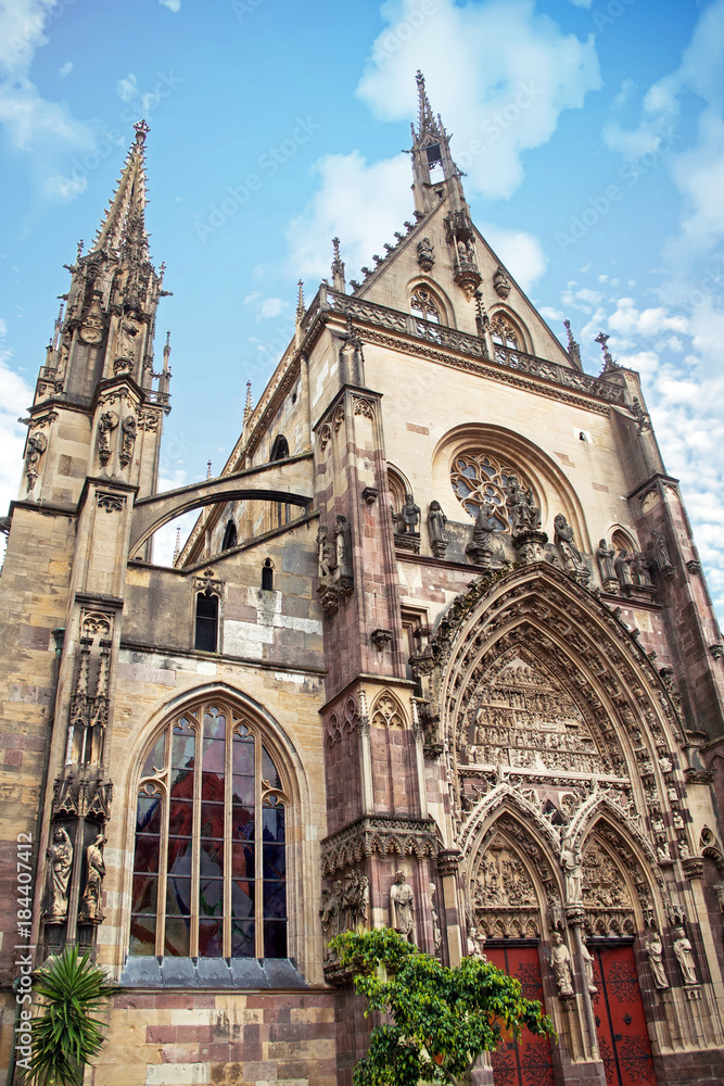 Fototapeta premium Thann. La collégiale saint Thiébaut. Alsace, Haut Rhin