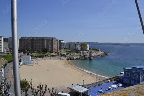 A Coruna Spanien Strand / Hafenstadt / A Coruña ist eine Hafenstadt auf einer Landzunge in der Region Galizien im Nordwesten Spaniens. / 
