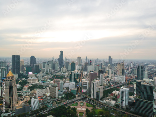 Bangkok skyline with green park sunset © themorningglory