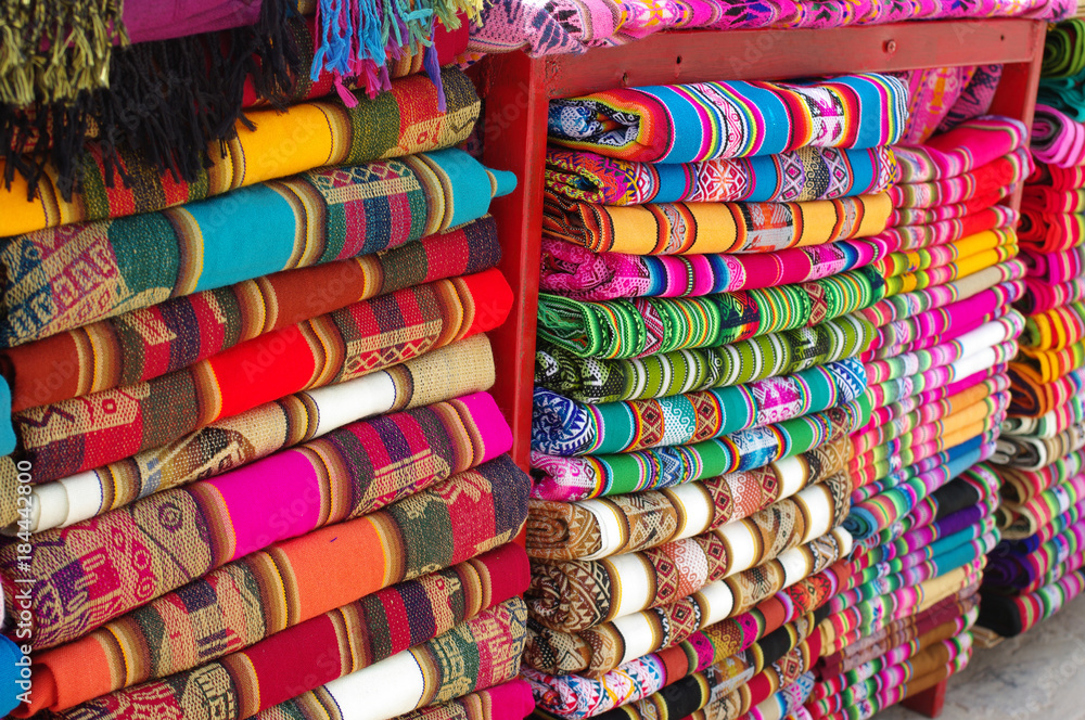Tissus andins colorés Tissus andins colorés